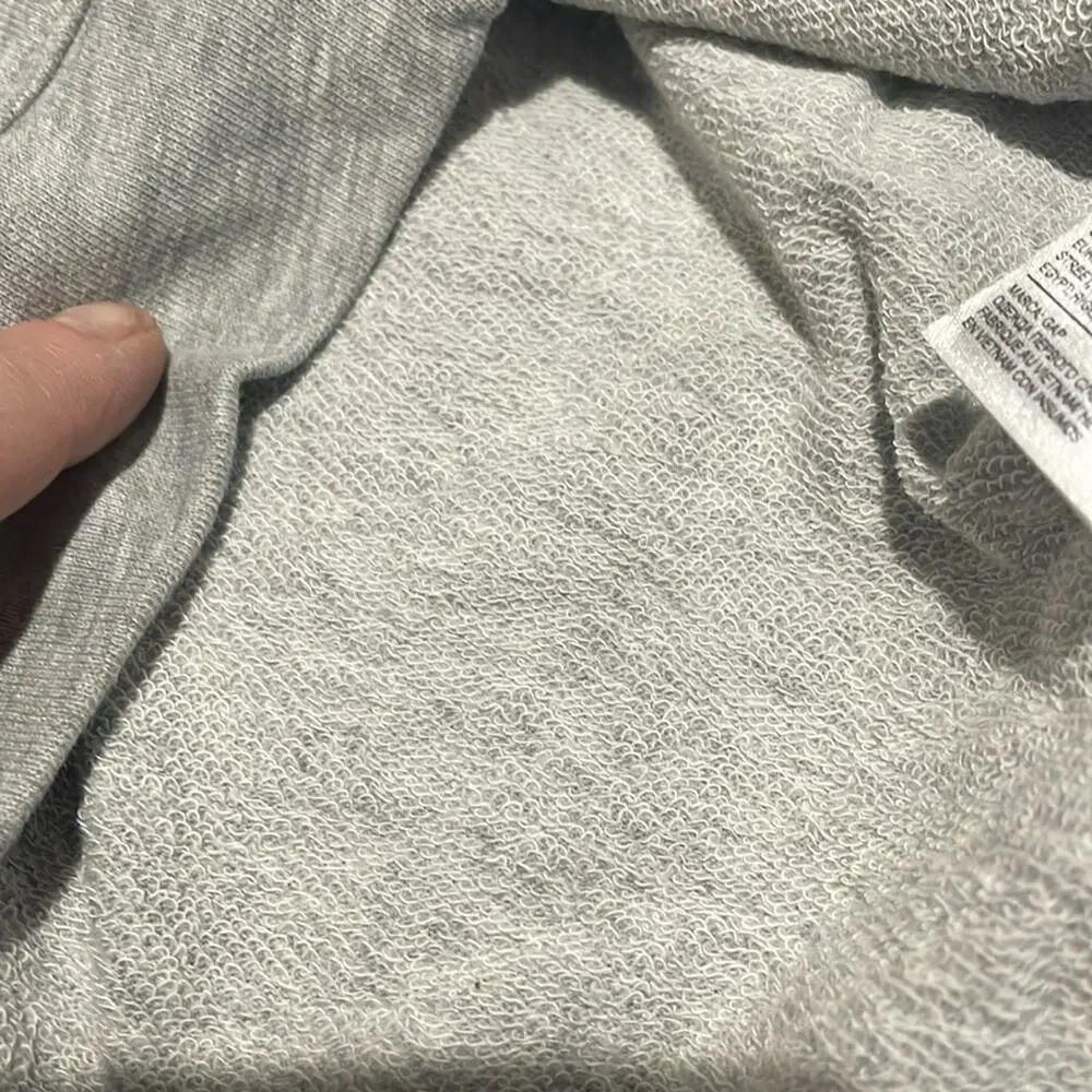 Gap 5 grey high low hemline long sleeve French terry heart on chest metallic nwt